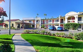 Lamplighter Inn & Suites At Sdsu